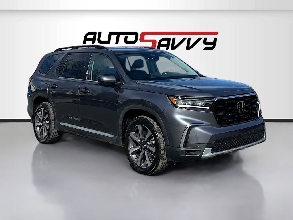 Used 2025 Honda Pilot Elite image 1