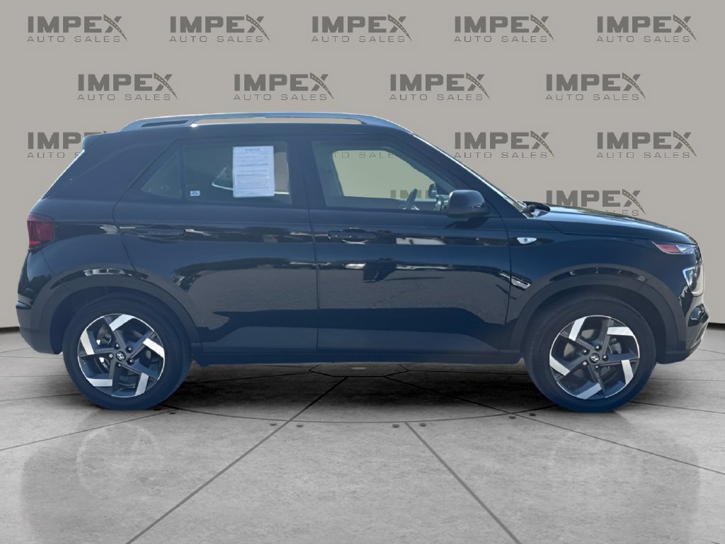 Used 2024 Hyundai Venue SEL FWD image 6