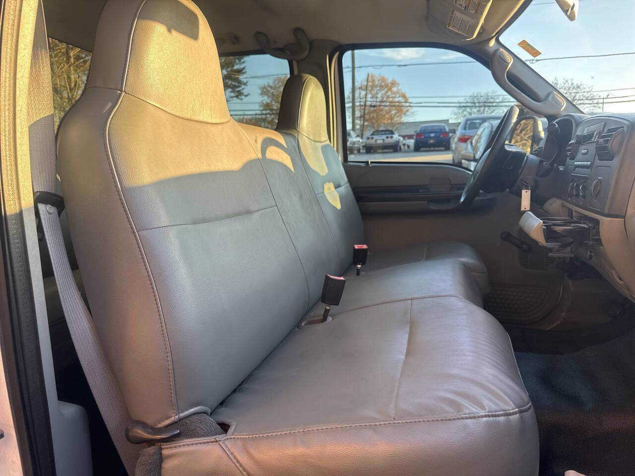 Used 2006 Ford F350 Lariat RWD image 31
