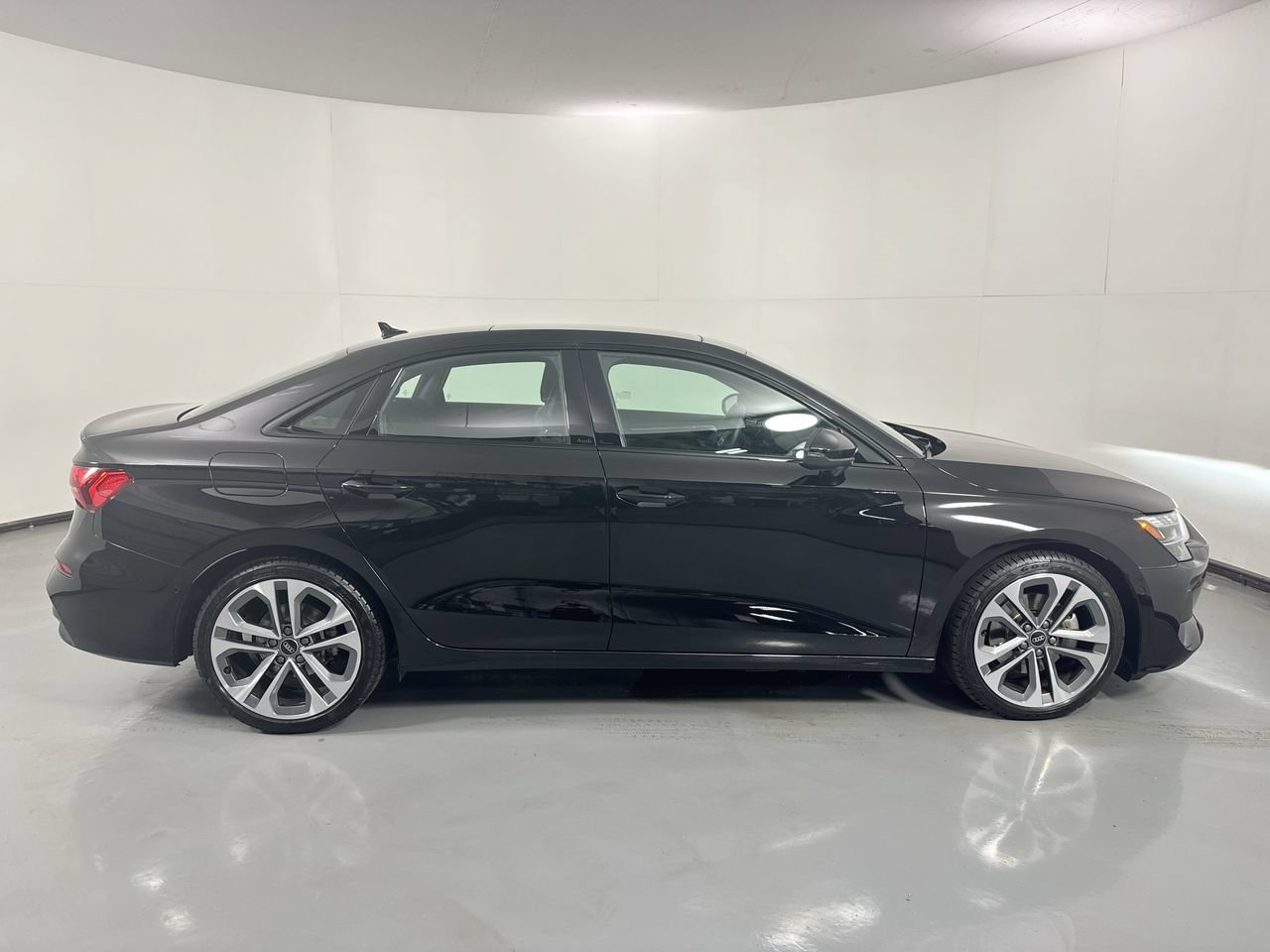 Used 2025 Audi A3 2.0T Premium Plus w/ Premium Plus Package AWD/4WD image 38