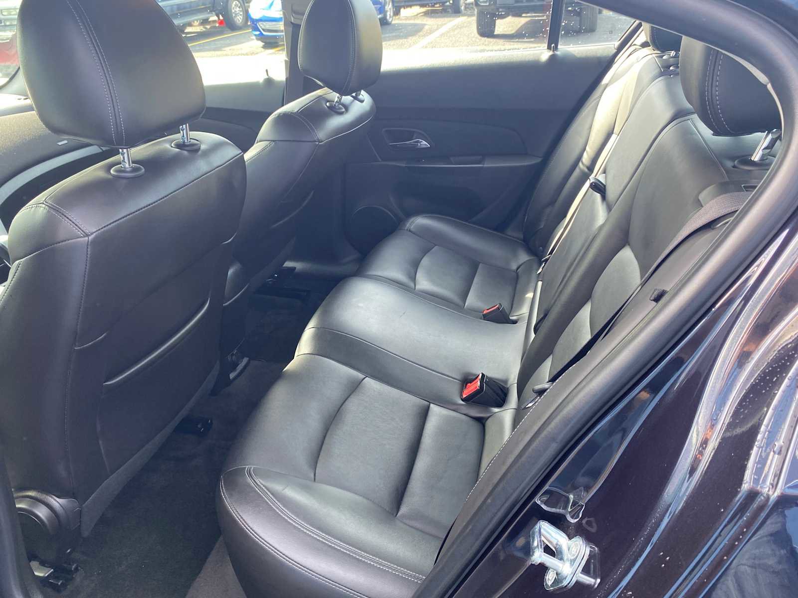 Used 2015 Chevrolet Cruze LT image 9