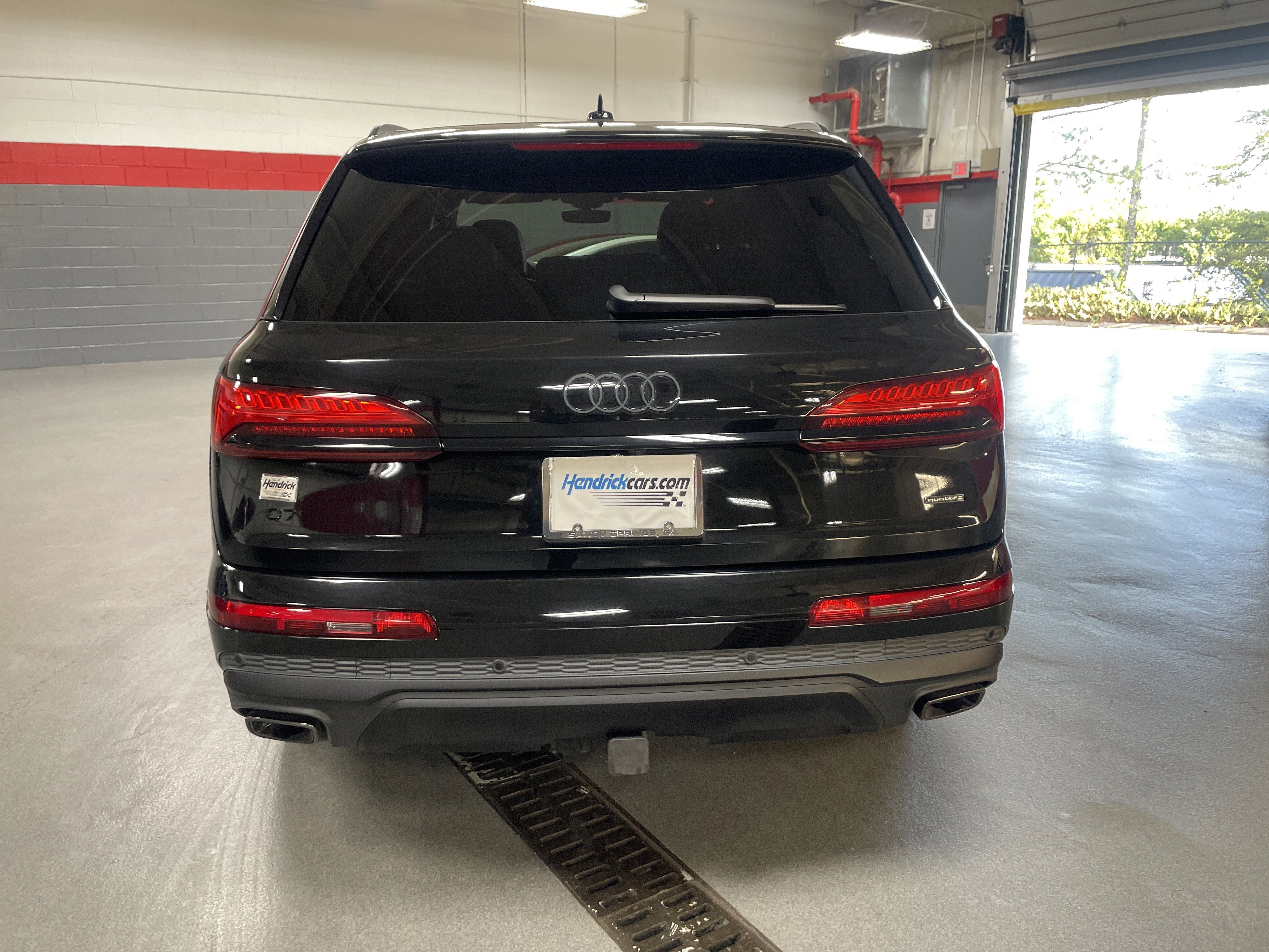 Used 2025 Audi Q7 3.0T Prestige image 9