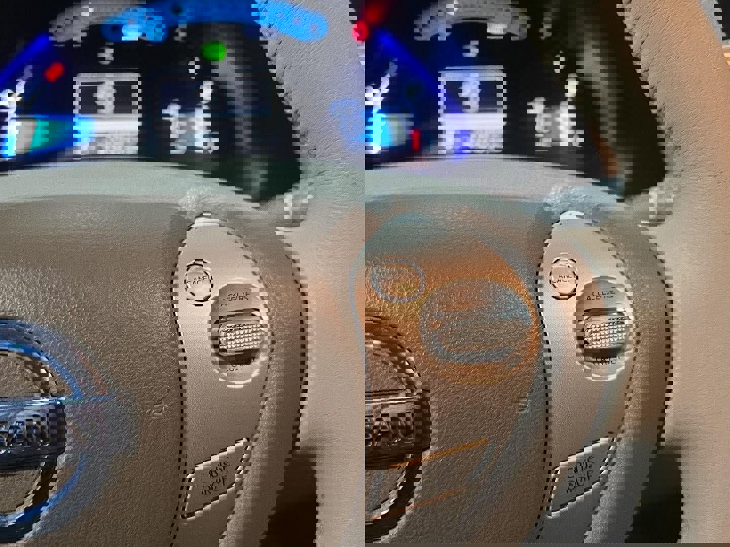 Used 2012 Nissan Leaf SL image 15