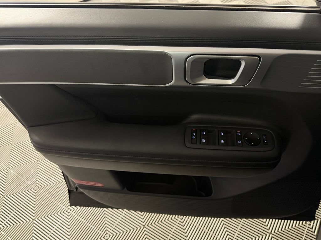 Used 2026 Hyundai Santa Fe SEL AWD/4WD image 24