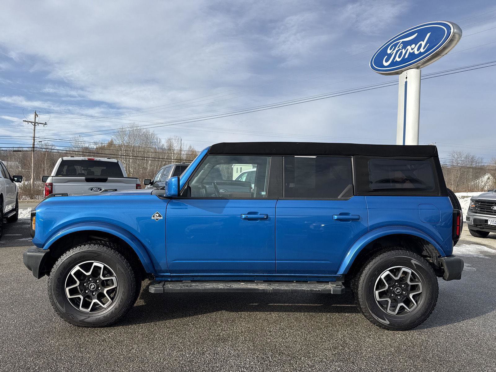 Used 2023 Ford Bronco Outer Banks AWD/4WD image 4