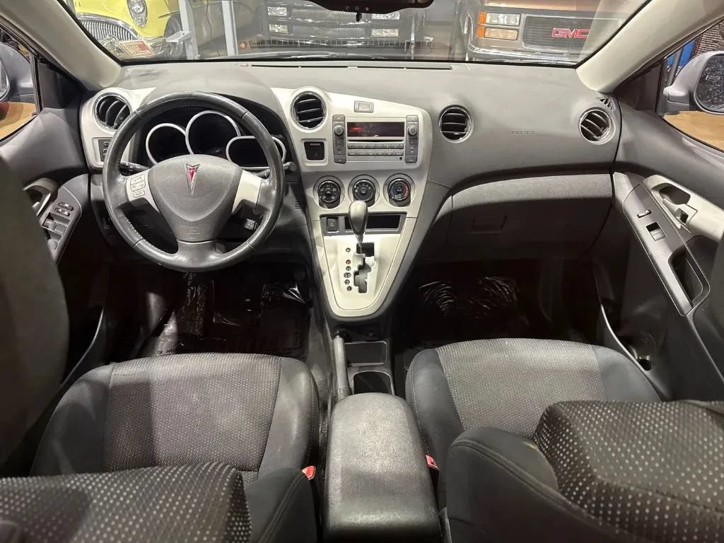 Used 2010 Pontiac Vibe AWD w/ Sun And Sound Package image 12
