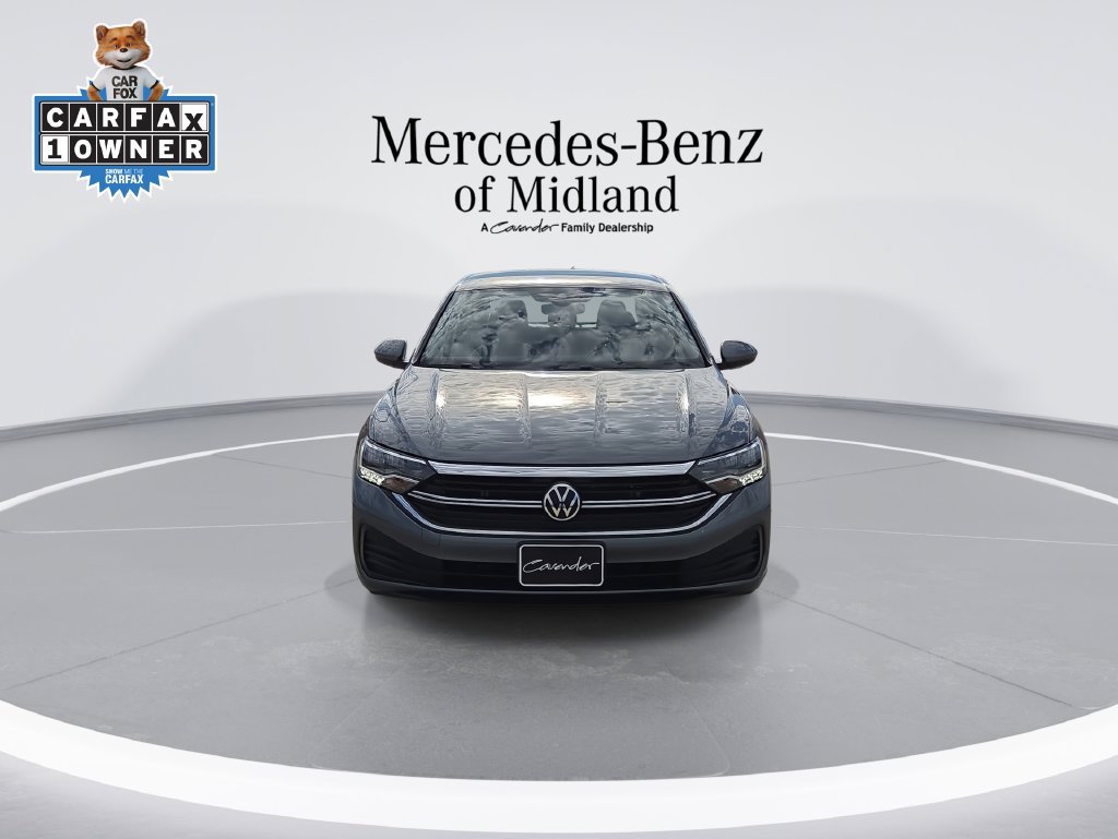 Used 2022 Volkswagen Jetta SE FWD image 3
