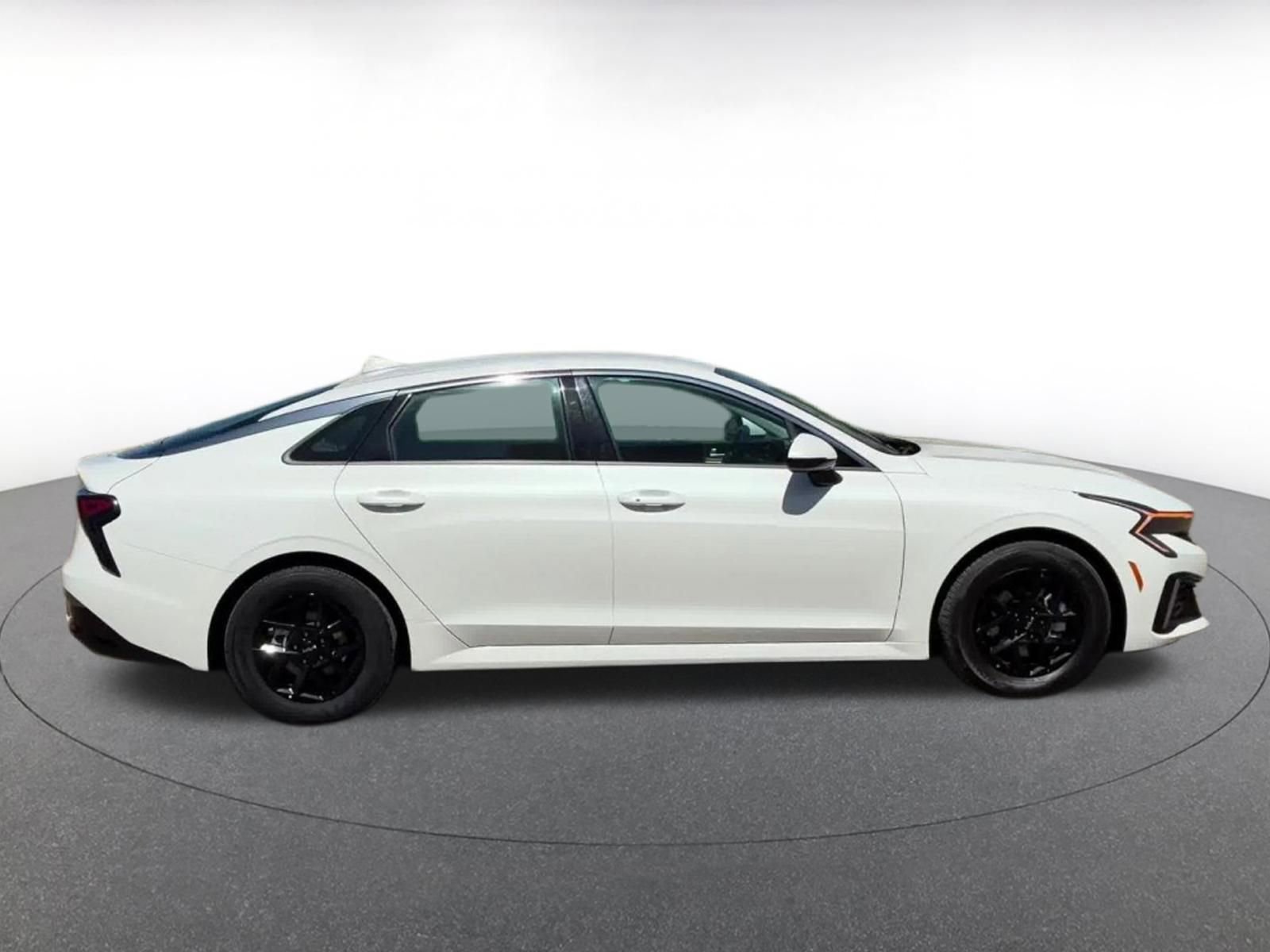 Used 2025 Kia K5 LXS image 16