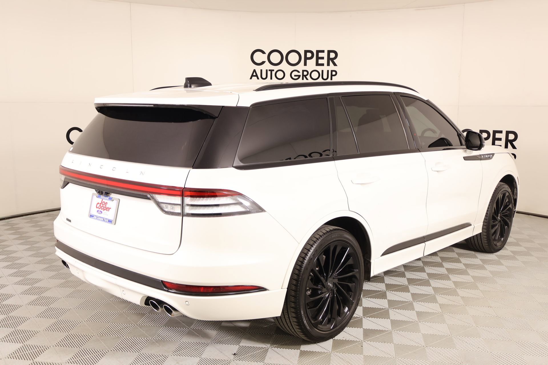 Used 2025 Lincoln Aviator Reserve w/ Equipment Group 201A AWD/4WD image 23