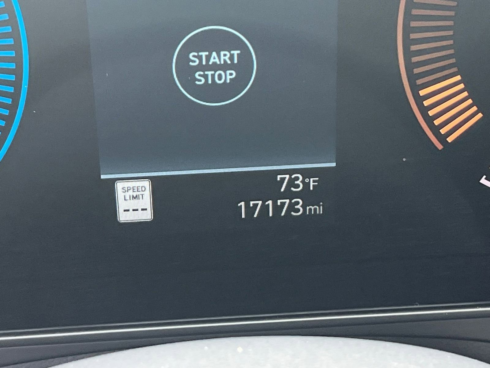 Used 2025 Hyundai Kona SEL image 40