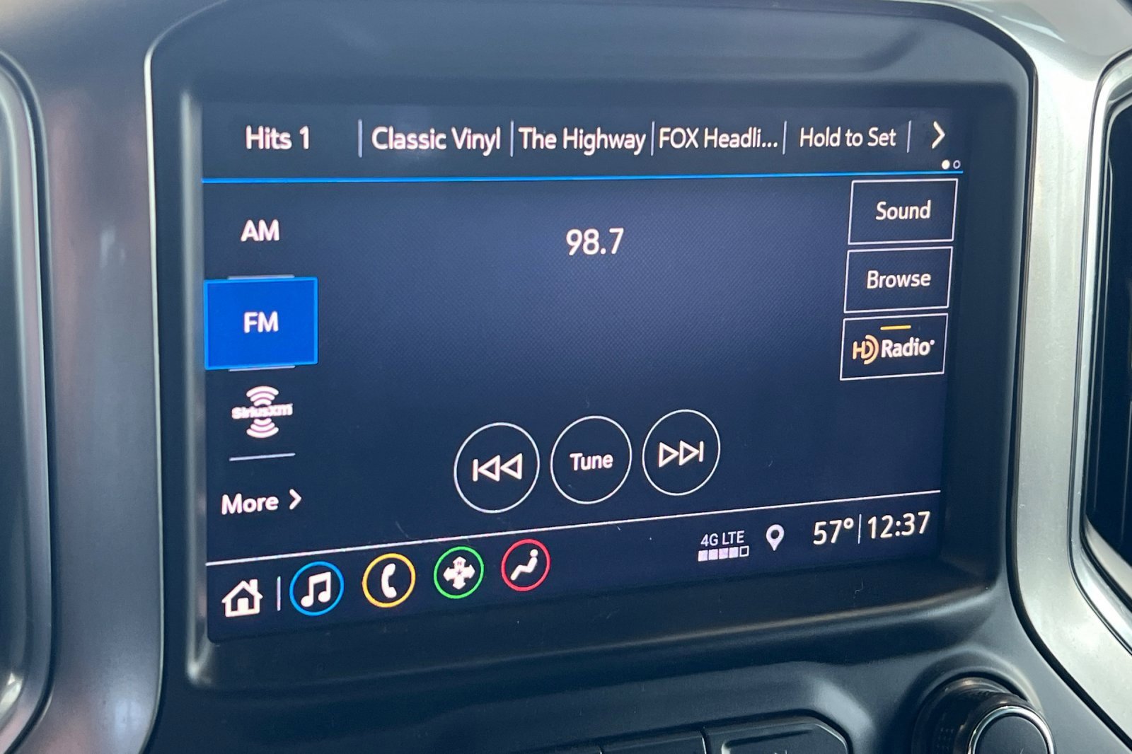 Used 2019 Chevrolet Silverado 1500 LT w/ Texas Edition image 14