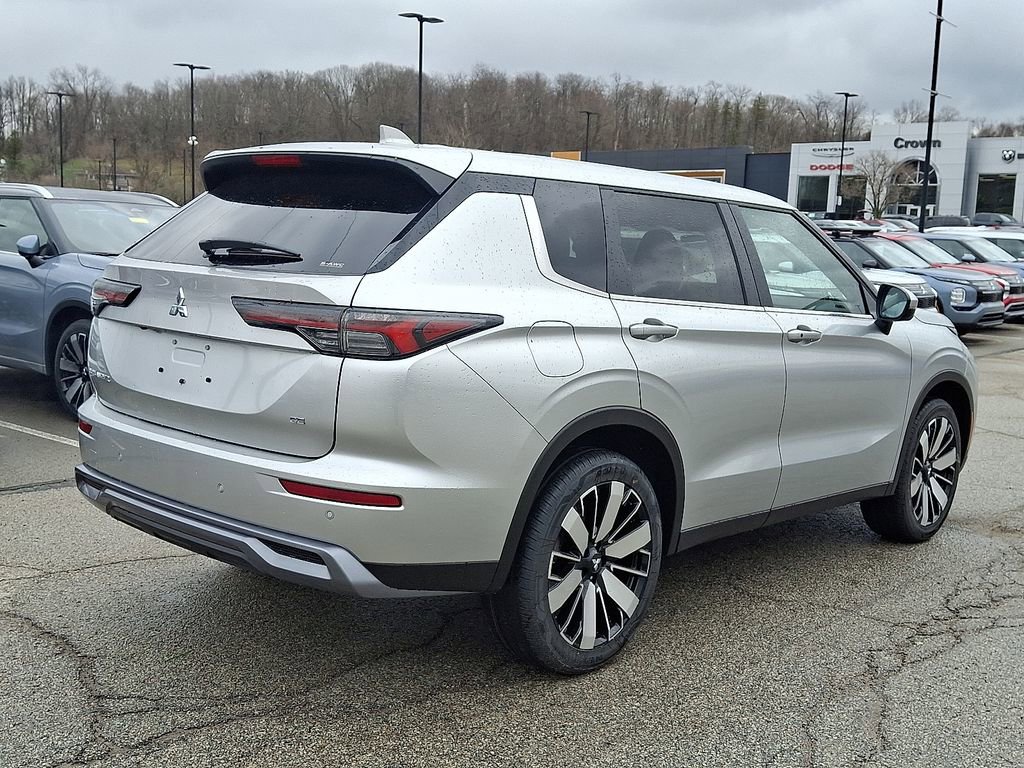 New 2026 Mitsubishi Outlander SE AWD/4WD image 4