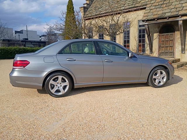 Used 2014 Mercedes-Benz E 250 BlueTEC Sedan image 13
