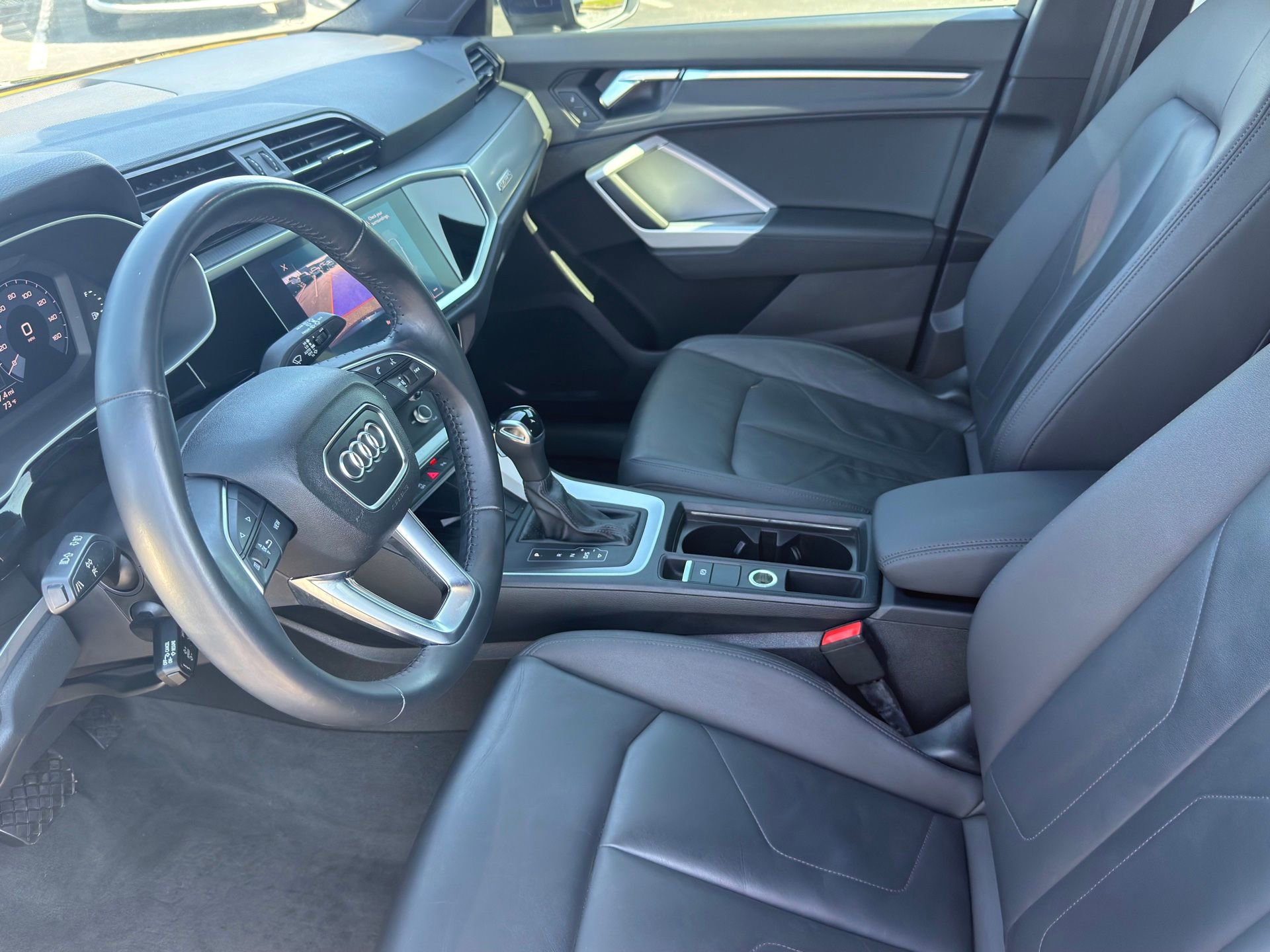 Used 2020 Audi Q3 2.0T Premium Plus w/ Premium Plus Package AWD/4WD image 11