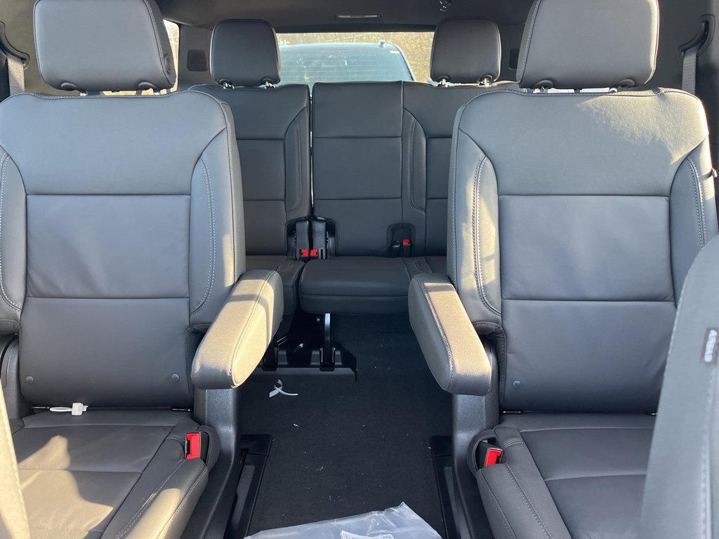 New 2026 Chevrolet Suburban Z71 w/ Comfort Package image 9