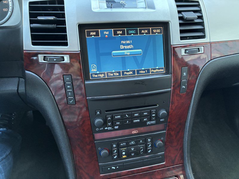 Used 2011 Cadillac Escalade EXT Luxury image 5