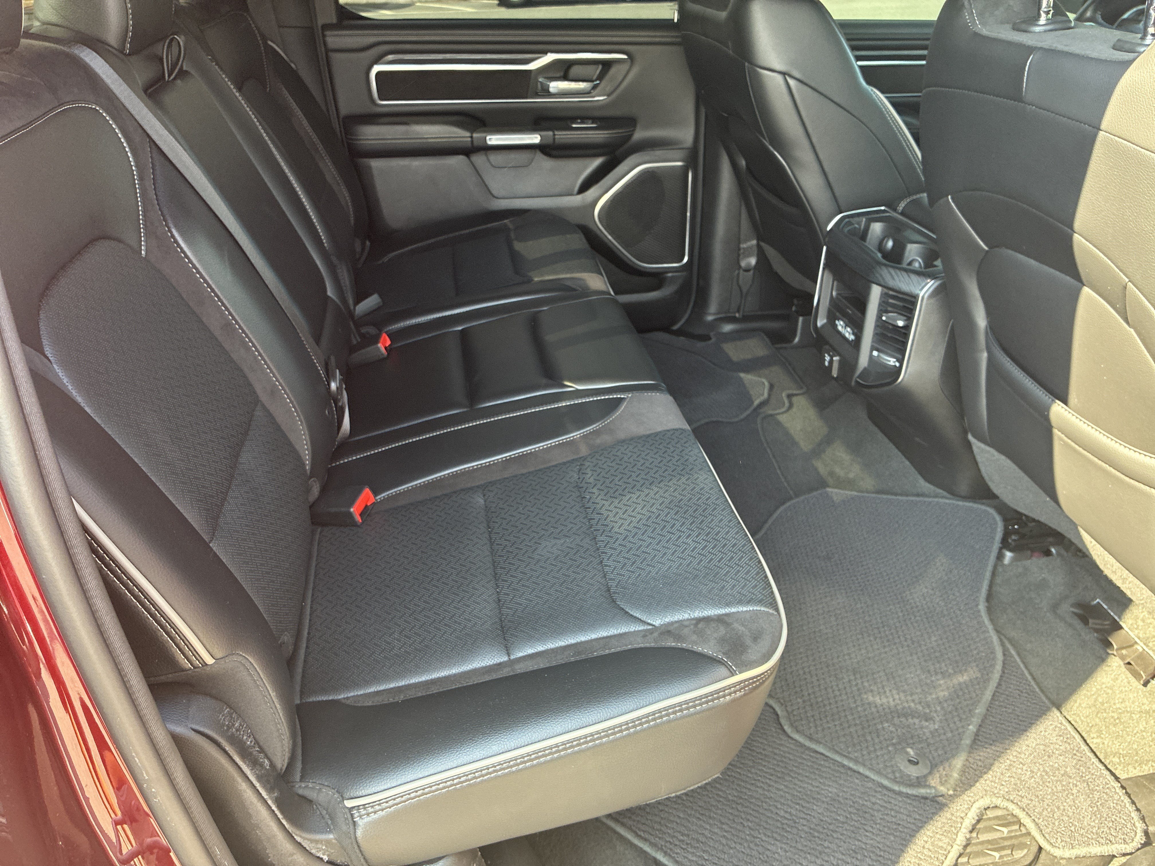 Used 2023 RAM 1500 Laramie AWD/4WD image 21