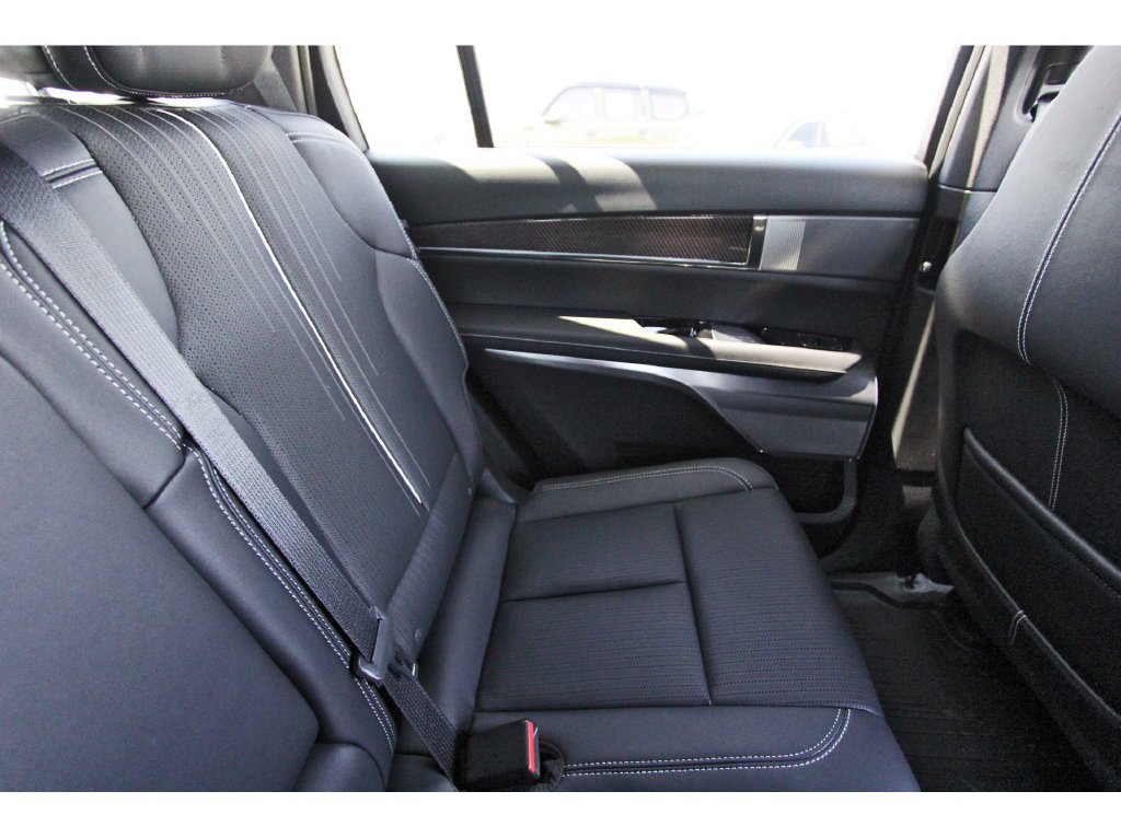 New 2027 Cadillac Vistiq Sport AWD/4WD image 11