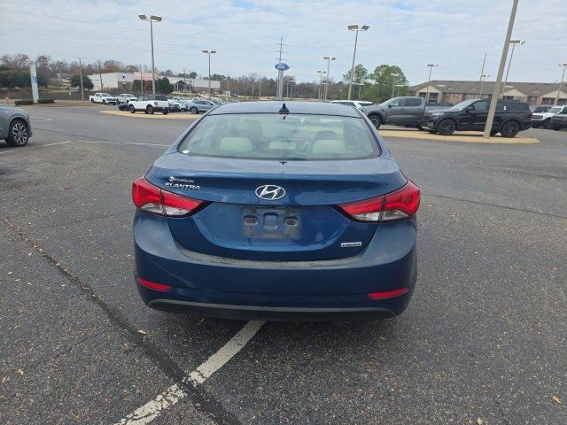 Used 2014 Hyundai Elantra Limited w/ Option Group 03 image 4