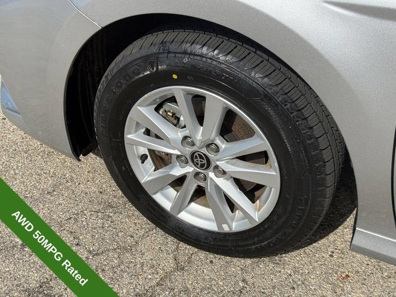 Used 2025 Toyota Camry LE AWD/4WD image 10