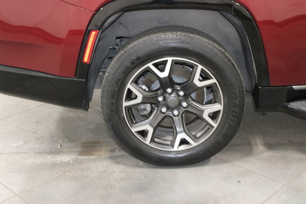 Used 2024 Jeep Wagoneer Series III AWD/4WD image 63