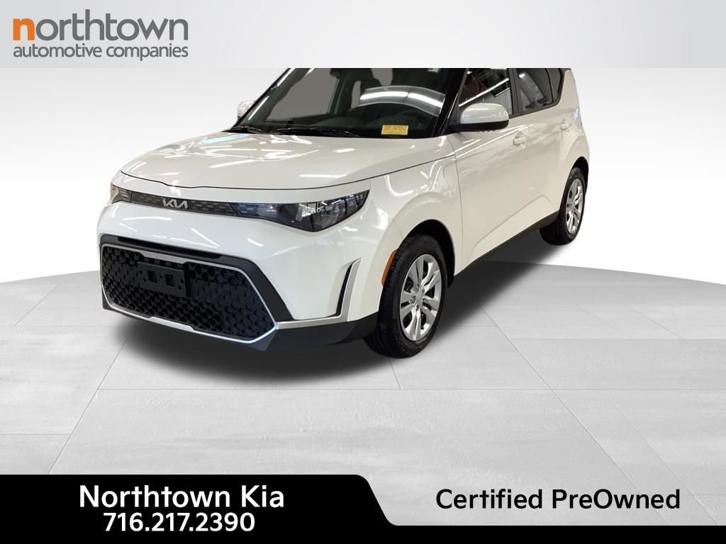 Certified 2025 Kia Soul LX FWD image 1