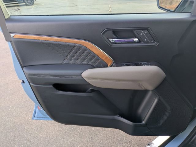 New 2025 GMC Canyon Denali image 11