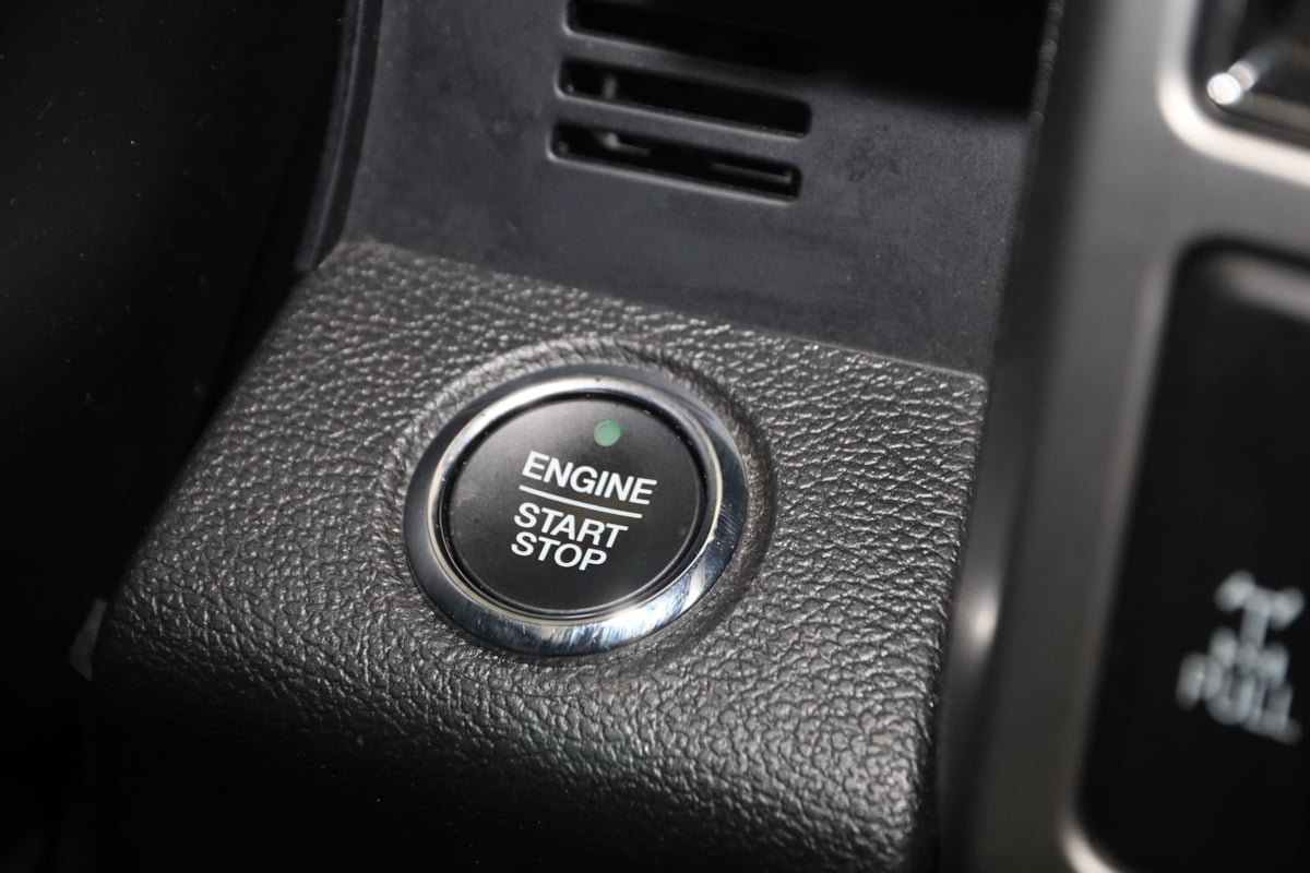 Used 2019 Ford F150 Platinum w/ FX4 Off-Road Package AWD/4WD image 32