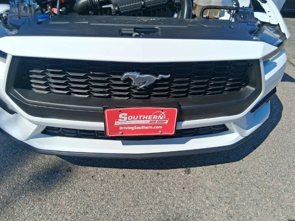 Used 2025 Ford Mustang EcoBoost image 18