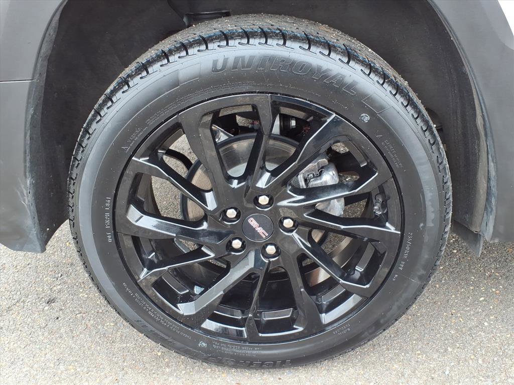 Certified 2023 GMC Terrain SLE w/ Elevation Edition image 8