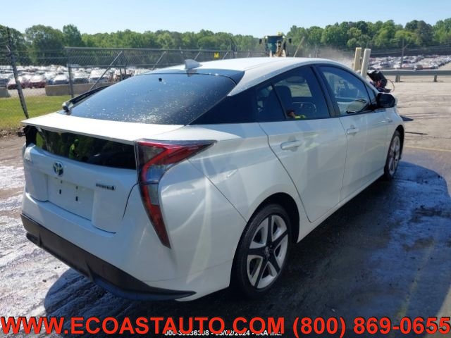 Used 2016 Toyota Prius Four Touring FWD image 4