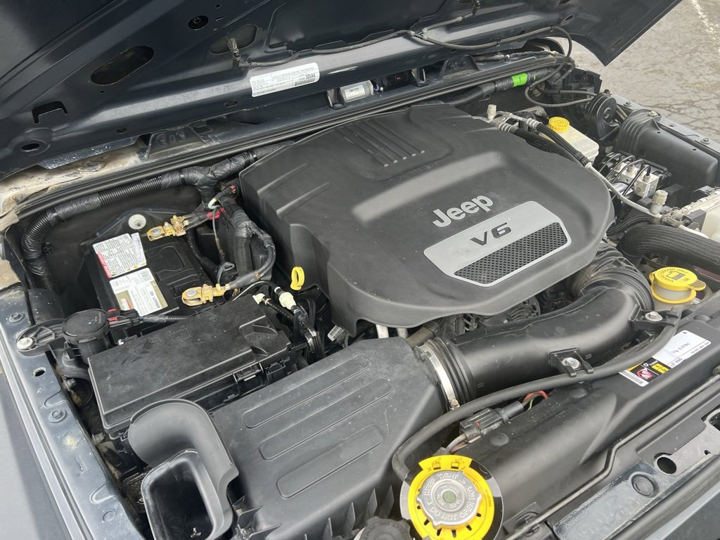 Used 2016 Jeep Wrangler Unlimited Sport w/ Power Convenience Group image 16