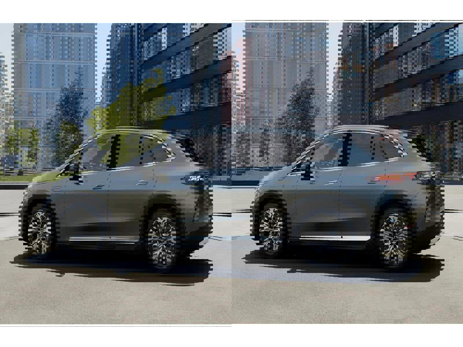 New 2026 Mercedes-Benz EQE 320 4MATIC SUV image 31