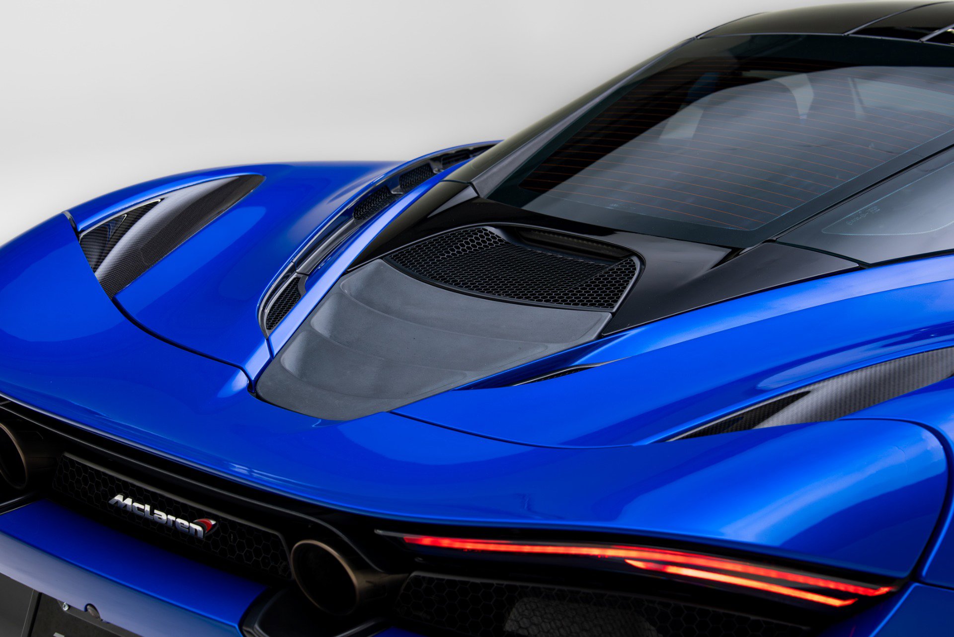 Used 2018 McLaren 720S Performance RWD image 37