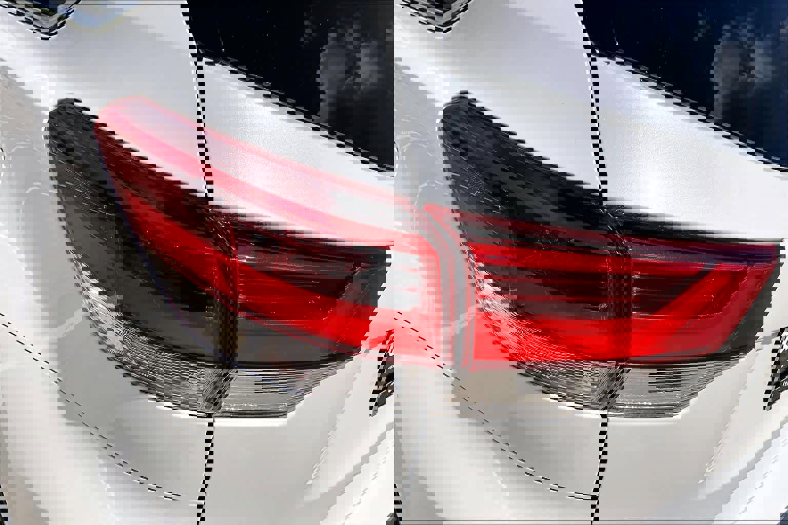 Used 2018 Toyota Highlander SE FWD image 28