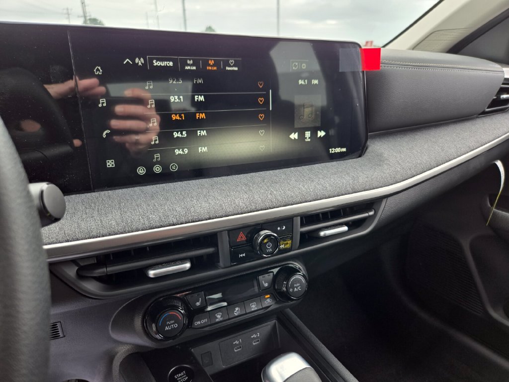 New 2027 Nissan Kicks SV FWD image 8