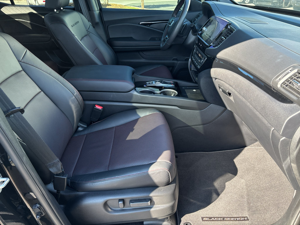 Used 2025 Honda Ridgeline Black Edition image 23