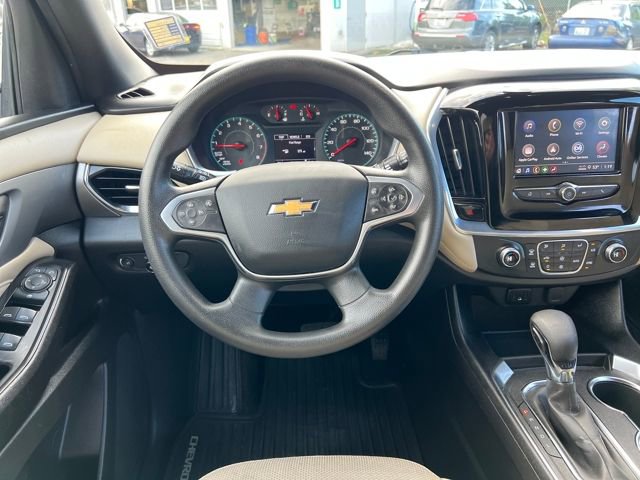 Used 2022 Chevrolet Traverse LS image 14