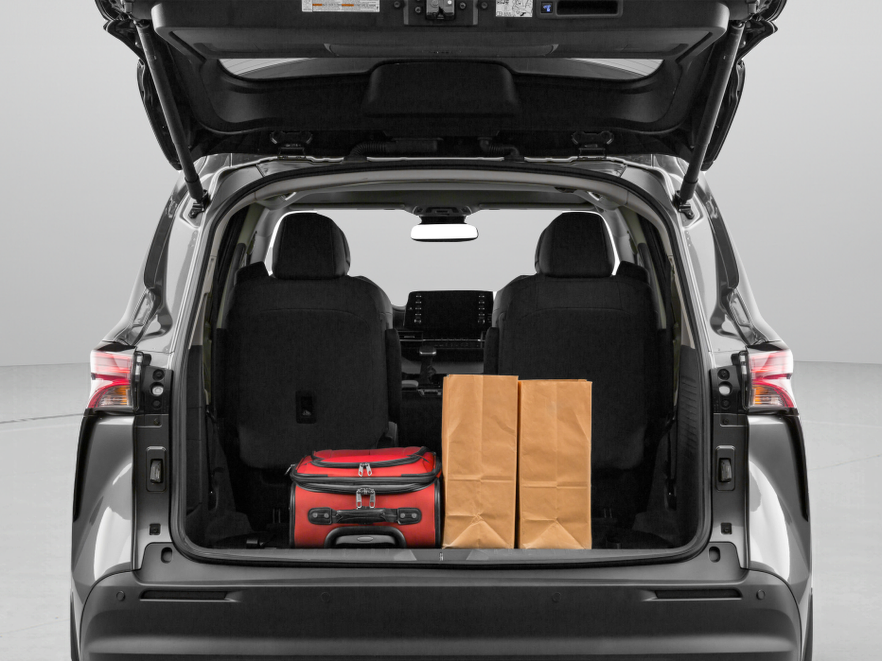 Used 2023 Toyota Sienna XLE FWD image 33