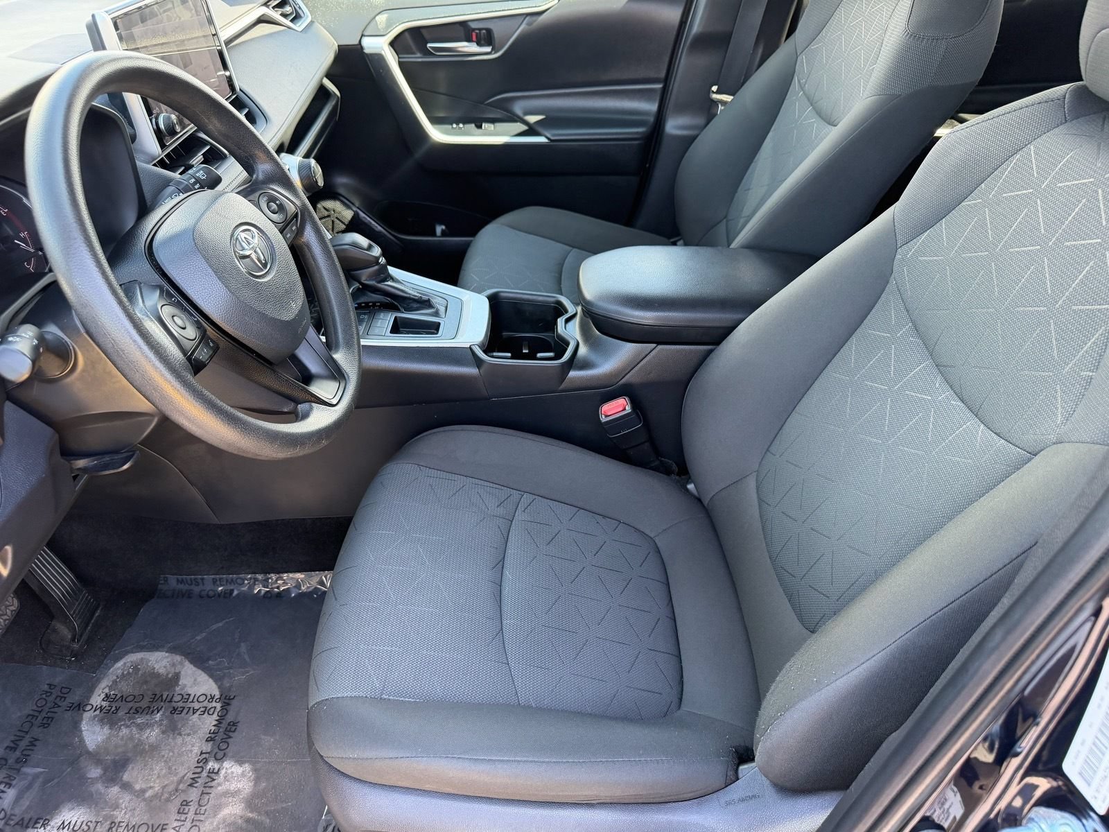 Used 2024 Toyota RAV4 XLE FWD image 16