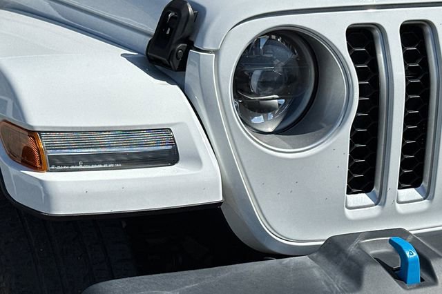 Used 2023 Jeep Wrangler Unlimited Sahara w/ Cold Weather Group image 10