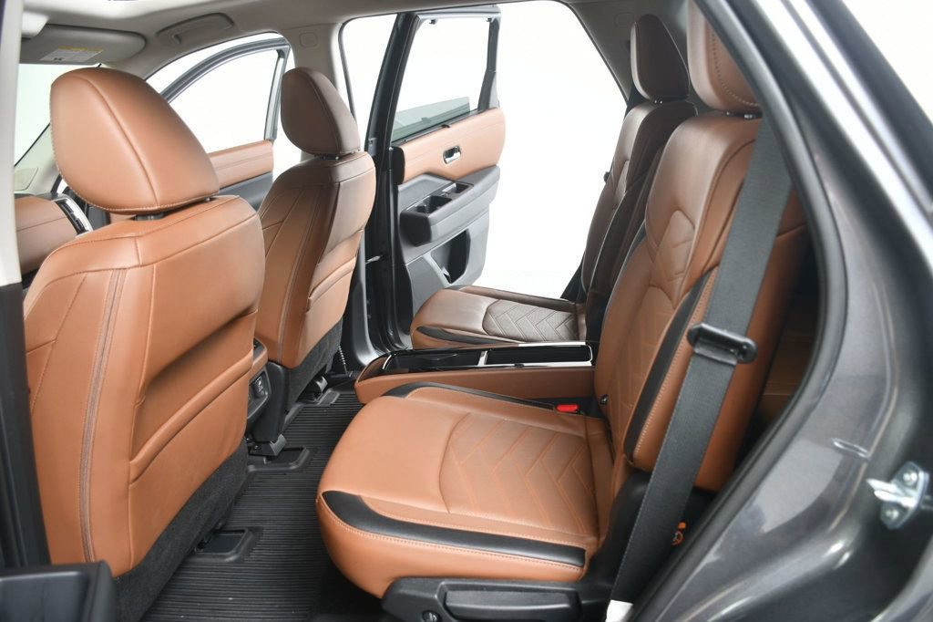 Used 2024 Nissan Pathfinder Platinum FWD image 34