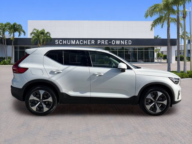 Certified 2024 Volvo XC40 B5 Plus w/ Protection Package AWD/4WD image 8