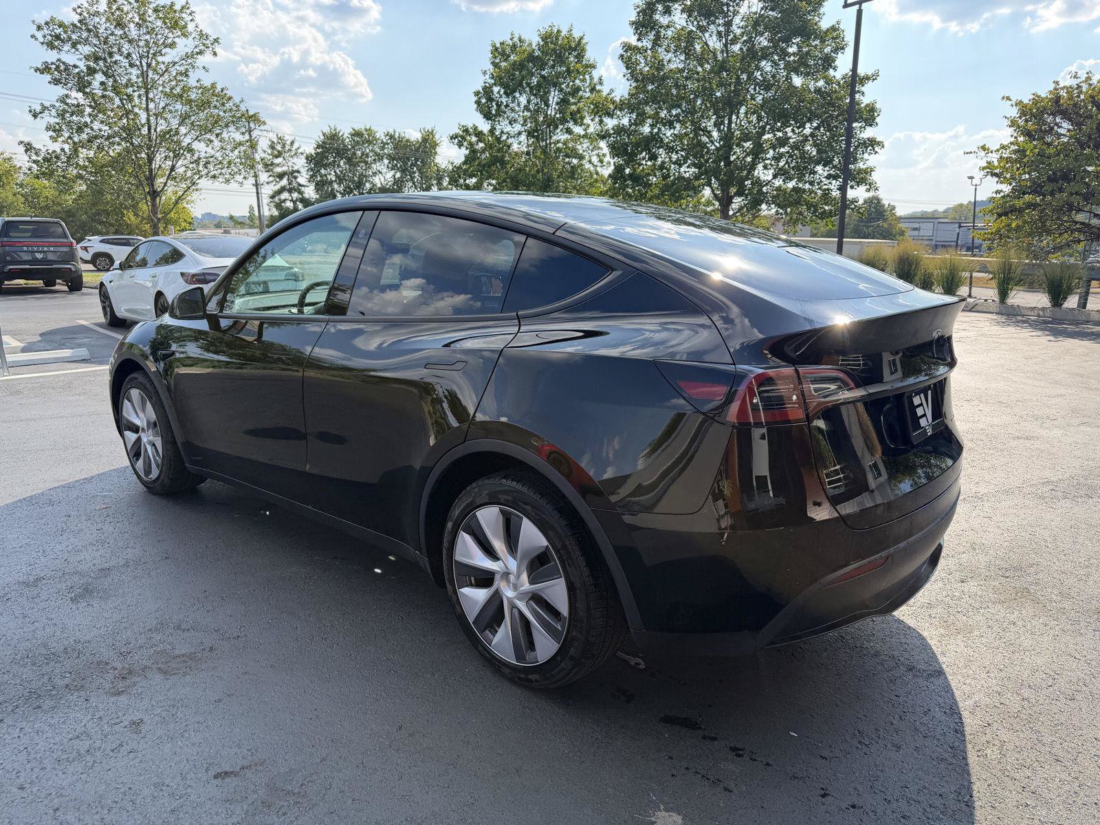 Used 2023 Tesla Model Y Long Range AWD/4WD image 6