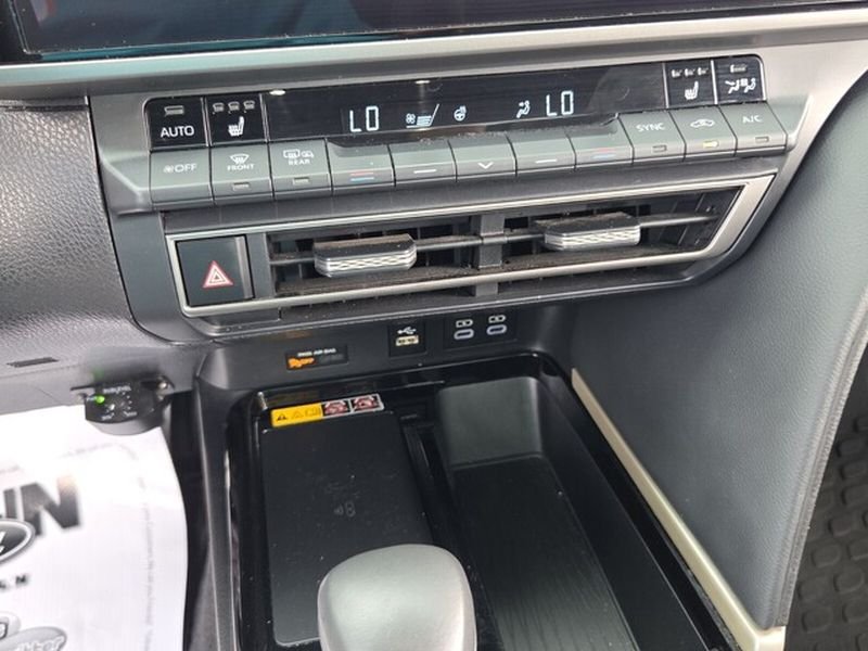 Used 2025 Toyota Camry XSE FWD image 21