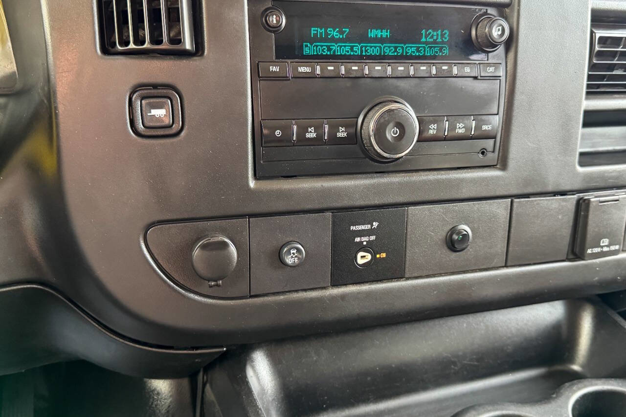 Used 2016 Chevrolet Express 3500 LS image 28