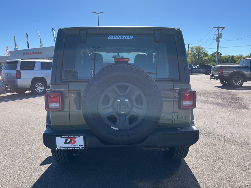 Used 2025 Jeep Wrangler Sport image 6