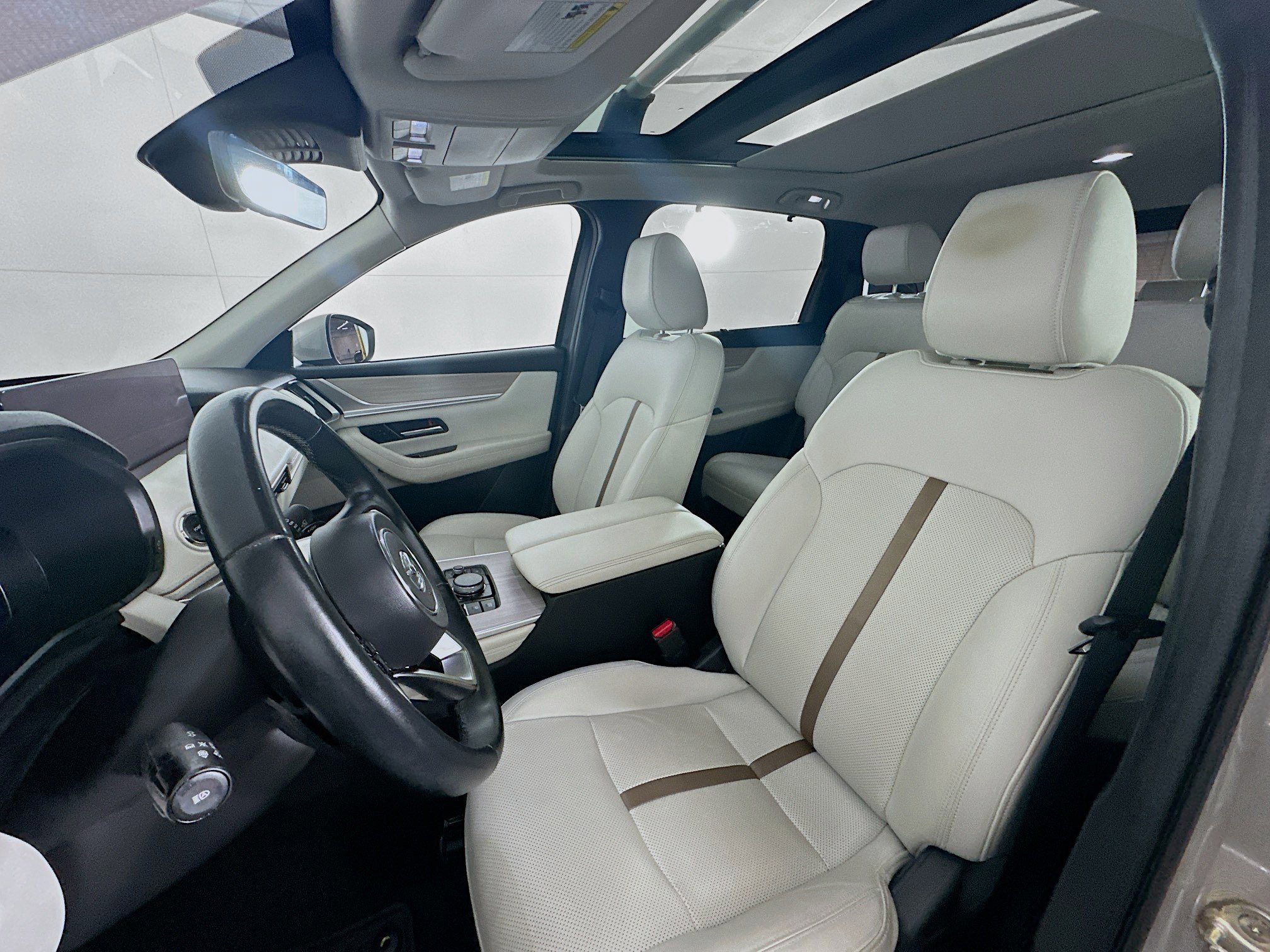 Used 2024 MAZDA CX-90 Plug-In Hybrid w/ Premium Plus AWD/4WD image 13