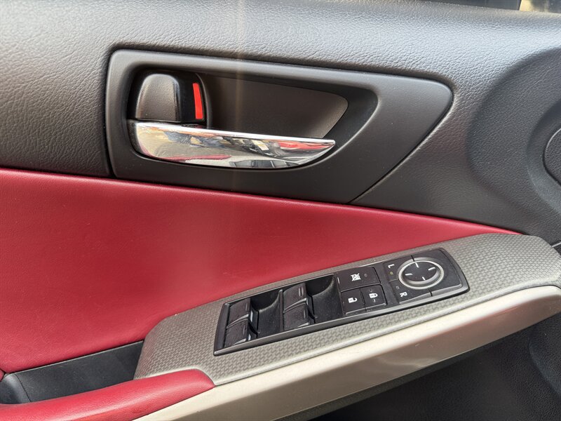 Used 2016 Lexus IS 350 RWD image 21