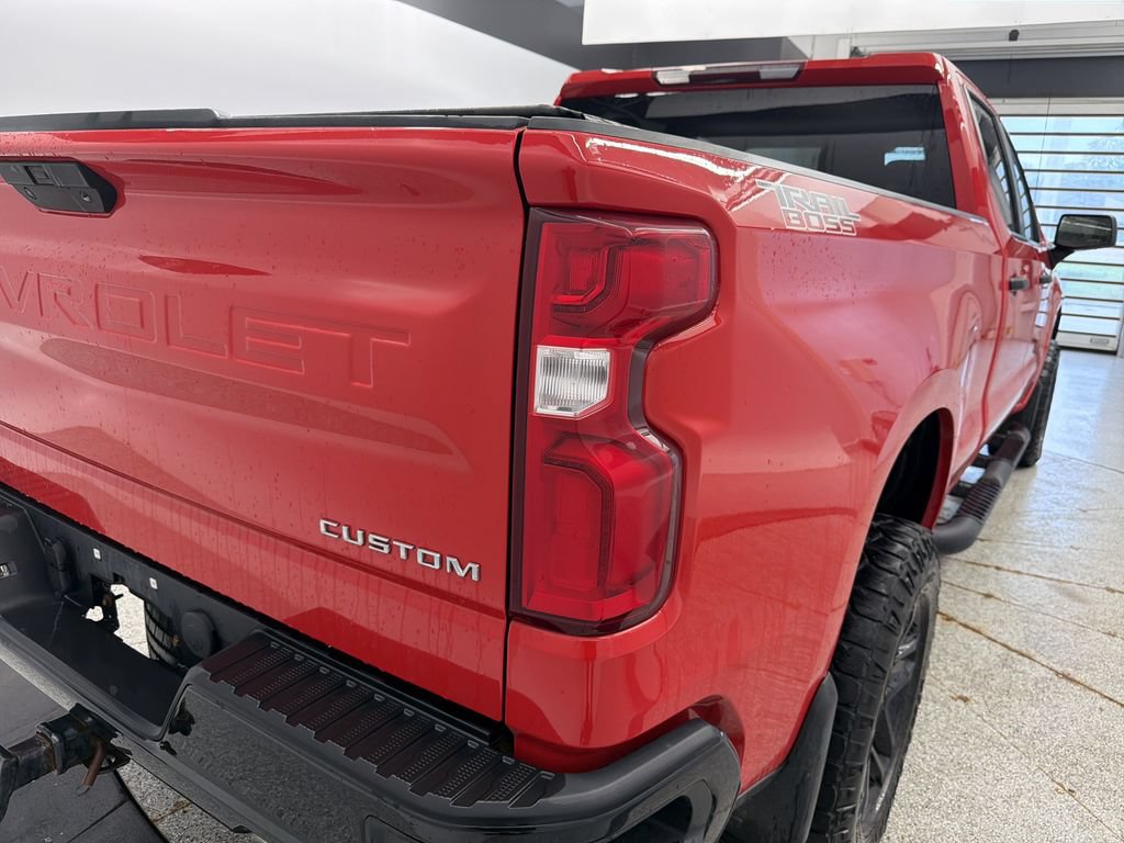 Used 2020 Chevrolet Silverado 1500 Custom Trail Boss w/ Custom Convenience Package AWD/4WD image 10
